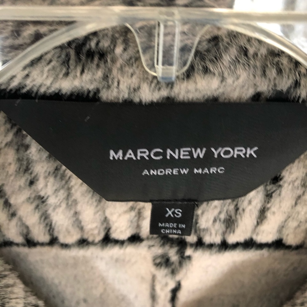 Coat - Picture 6 of 8